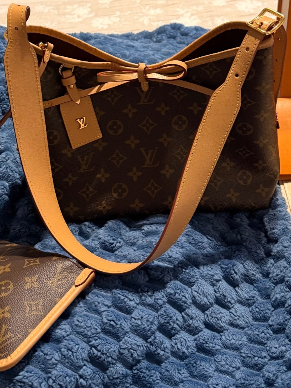 Louis Vuitton Carry All PM M46203
